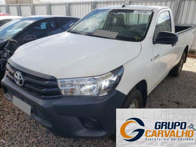TOYOTA HILUX CS 18/18
