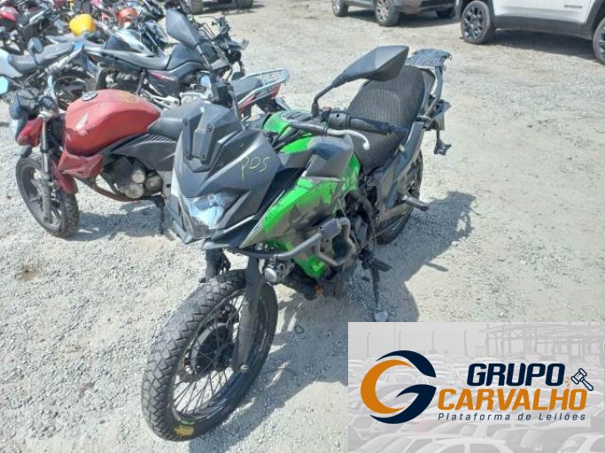 KAWASAKI VERSYS-X 18/18