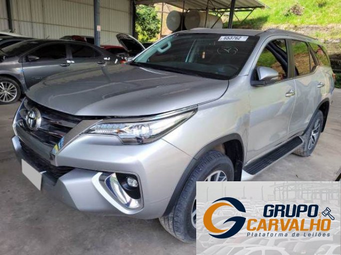 TOYOTA HILUX SW4 17/17
