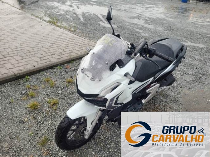 HONDA  ADV 21/21