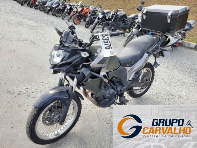 KAWASAKI VERSYS-X 18/18